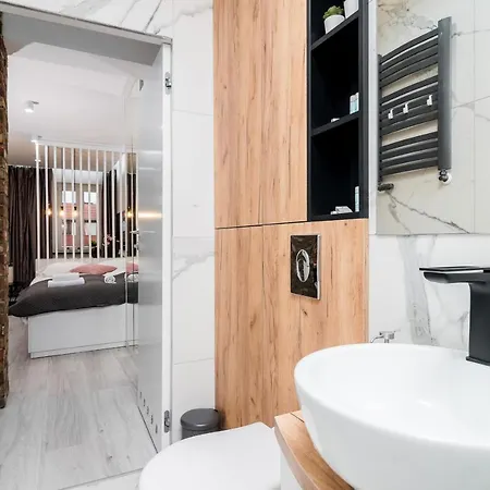 Apartment Riverside By Renters Wroclaw
